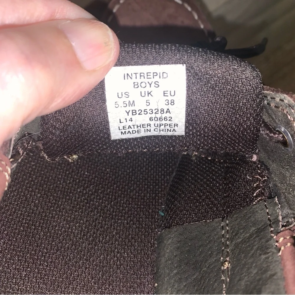 Sperry Topsiders Intrepid Boys Brown Suede Sz 5.5M